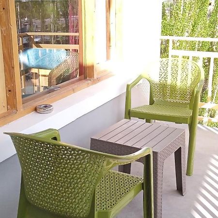 Chandan Guest House Leh Bagian luar foto