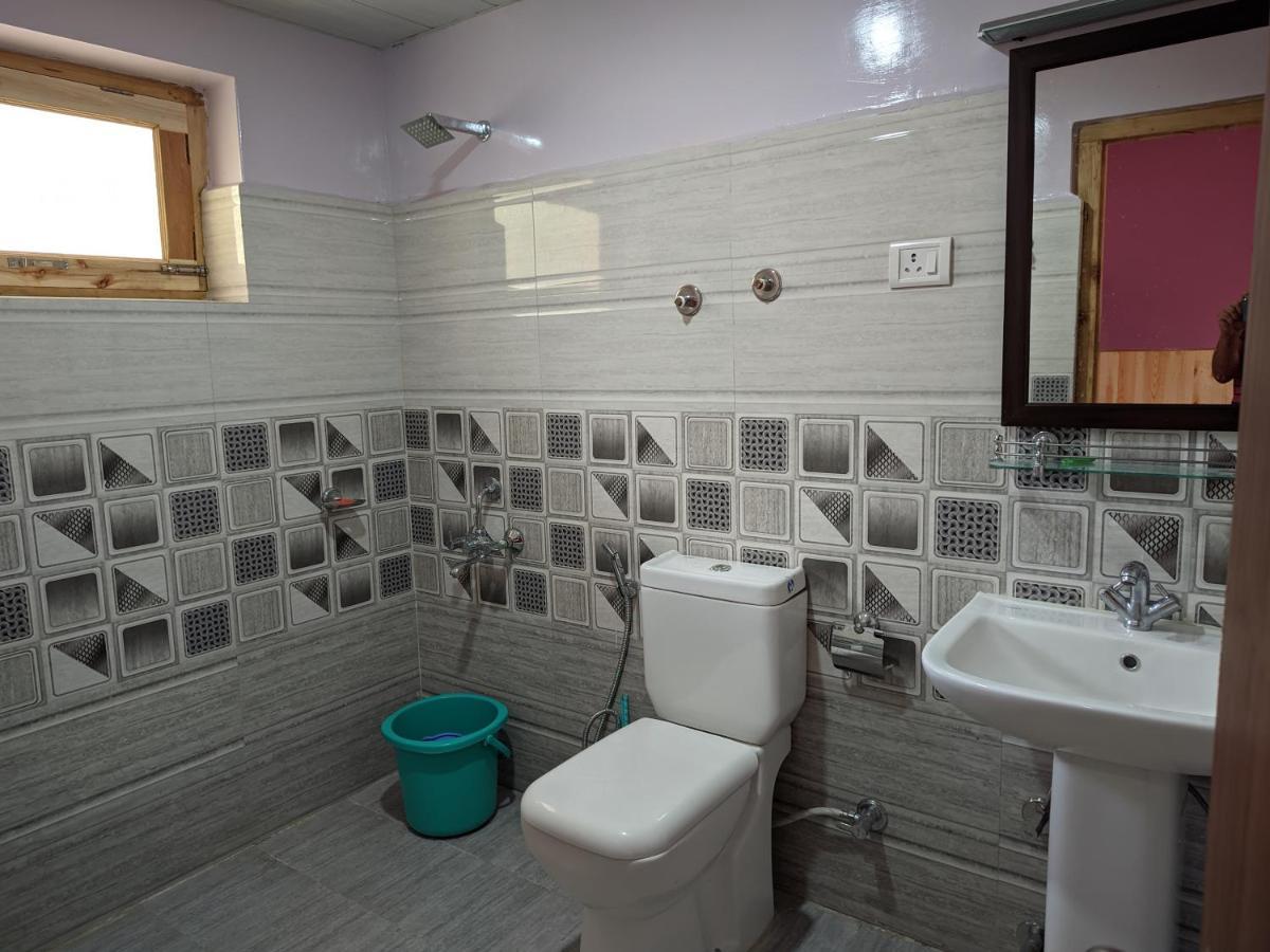 Chandan Guest House Leh Bagian luar foto
