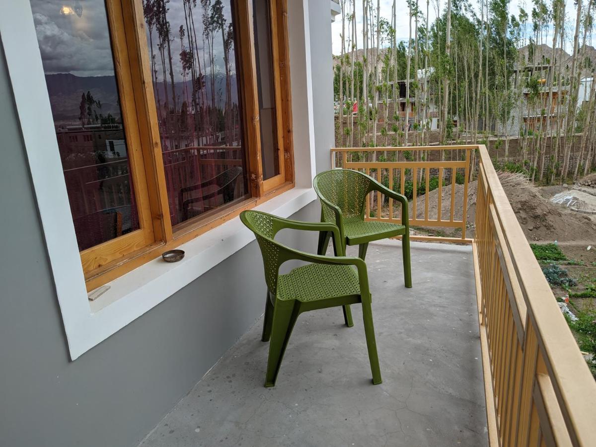 Chandan Guest House Leh Bagian luar foto