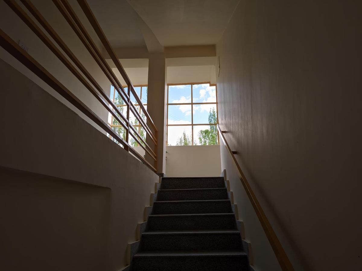 Chandan Guest House Leh Bagian luar foto