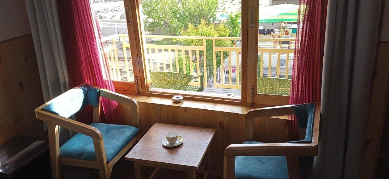 Chandan Guest House Leh Bagian luar foto