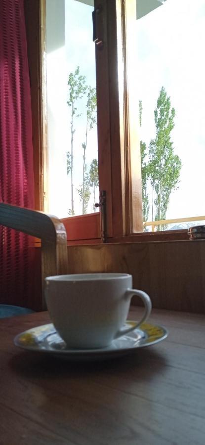 Chandan Guest House Leh Bagian luar foto