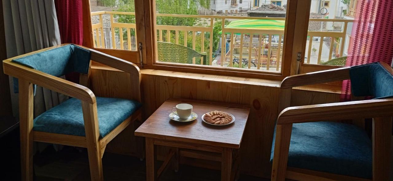 Chandan Guest House Leh Bagian luar foto